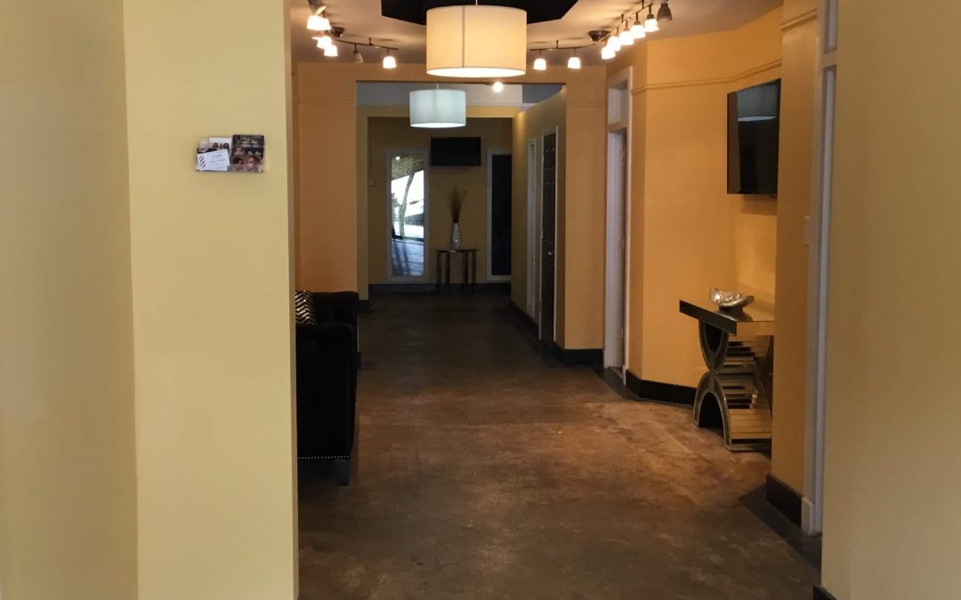 Salon Suites 65
